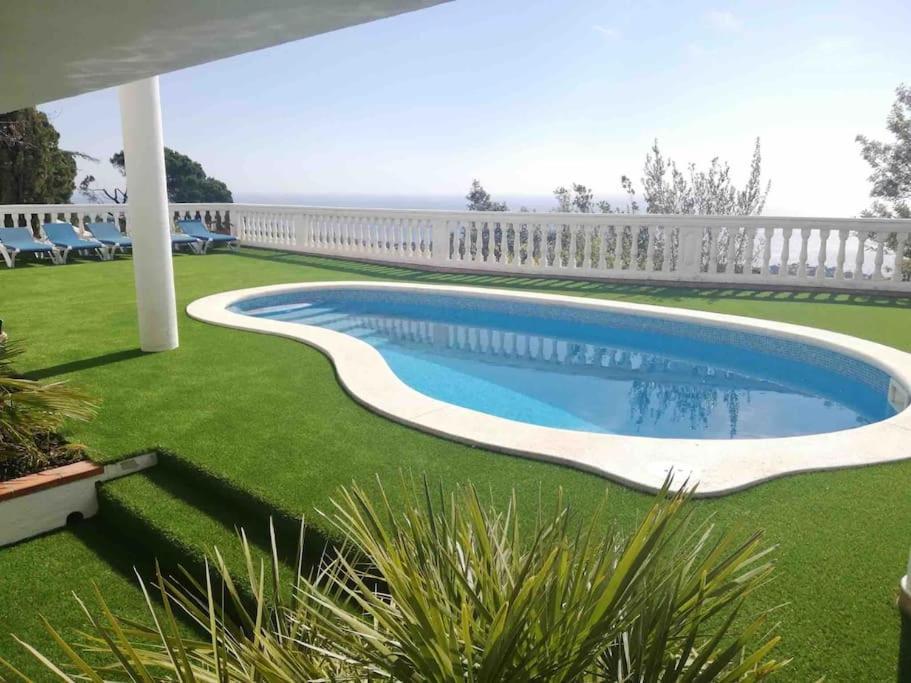 Villa Blanca Lloret de Mar Exterior photo